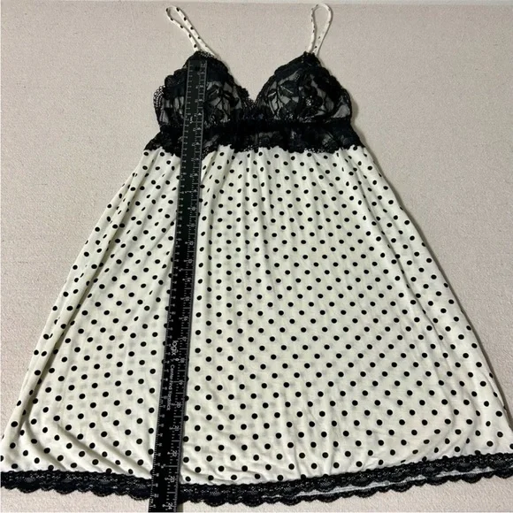 Victoria’s Secret Babydoll Nightie Medium Off-White & Black Polka Dot Lace Trim - Picture 11 of 12